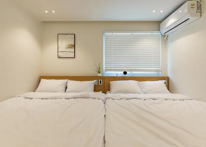 #10-minute Walk From Seongsu #new Seongsu #3 Bedrooms #4 Beds #sleeps Up To 8